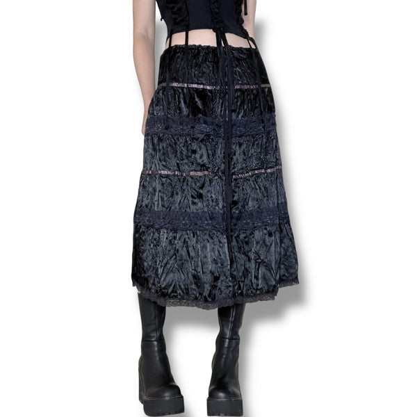 dark arts shimmery y2k midi skirt (m)
